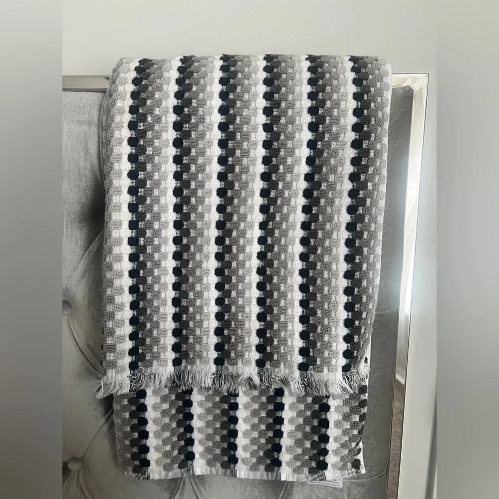 Deborah Connolly Home Set White Charcoal Bath Towels with Fringe